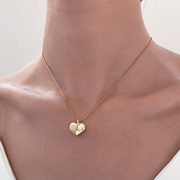 Heart fashion light luxury niche design Necklace