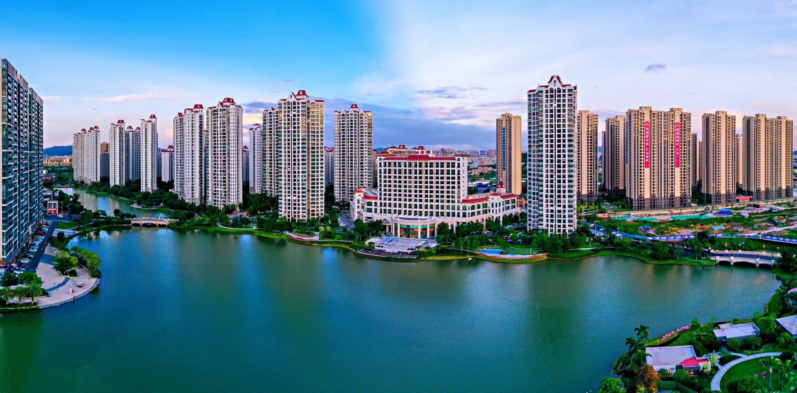 湖景社區與樓棟外觀